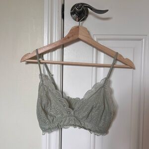 Aritzia Talula Green bralette